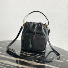 PRADA 프라다 버킷백 1BH038-2 신상