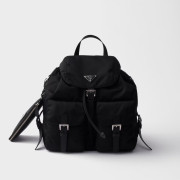 22위 [에스파 카리나] PRADA 프라다 리나일론 백팩 1BZ811