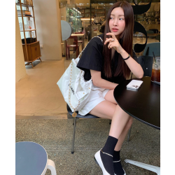 [배우 차정원] 7위 CHANEL 샤넬 샤이니 카프스킨 골드메탈 22백 스몰 AS3260 2COLOR