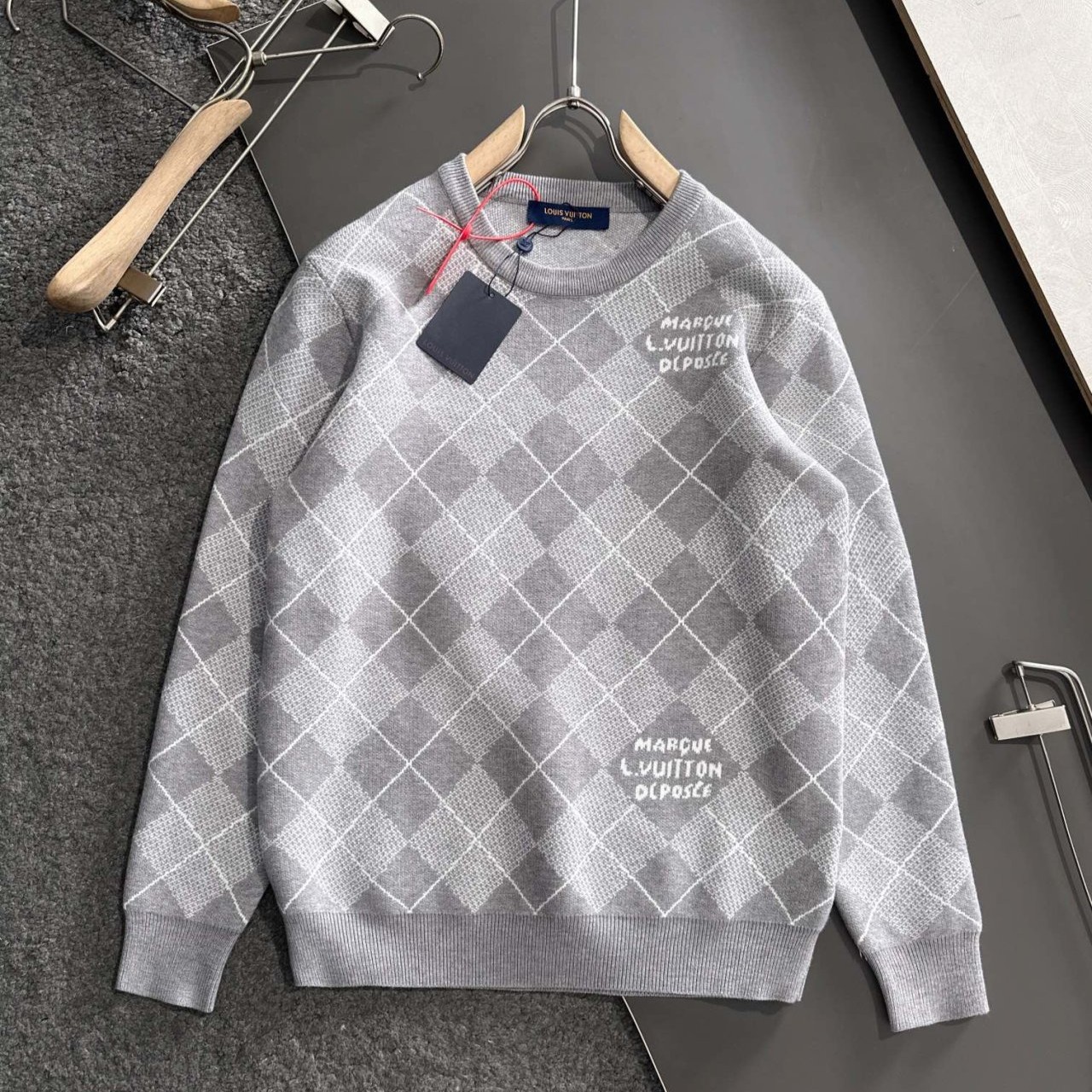 LOUIS VUITTON 루이비통 아가일 니트 　