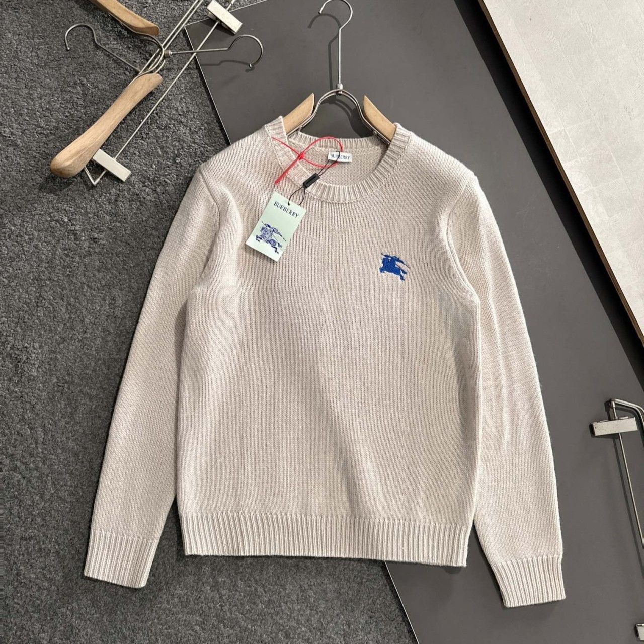 BURBERRY 버버리 홀스 자수 니트 3COLOR