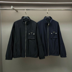 PRADA 프라다 메탈 플레이트 절개 윈드브레이커