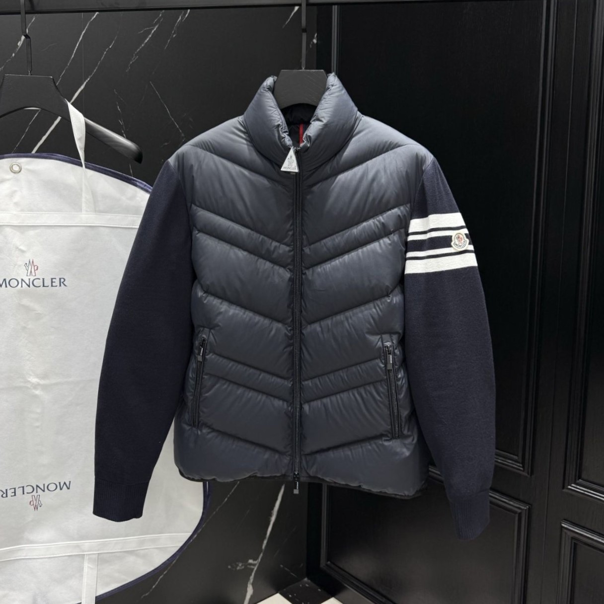MONCLER 몽클레어 다운 패딩 가디건
