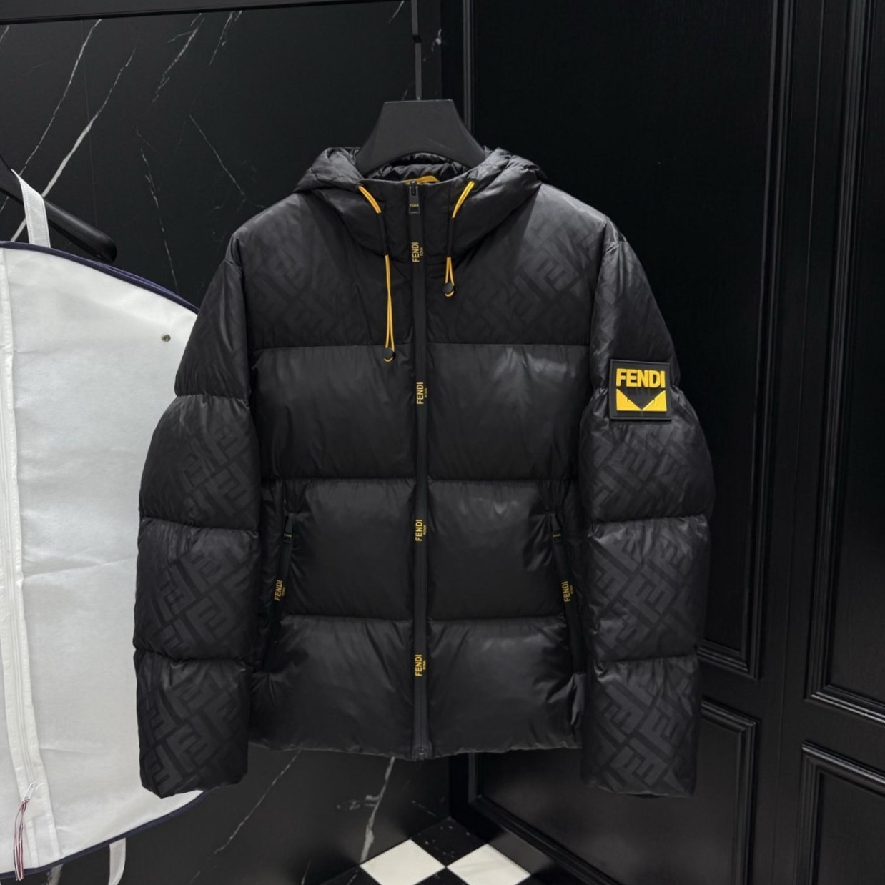 FENDI 펜디 로고 다운 패딩 2COLOR