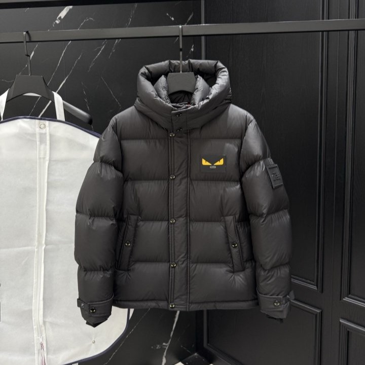 FENDI 펜디 로고 패치 다운 패딩 2COLOR