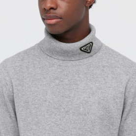 PRADA 프라다 플레이트 터틀넥 니트 2COLOR