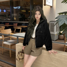 PRADA 프라다 벨벳 후드 숏 자켓