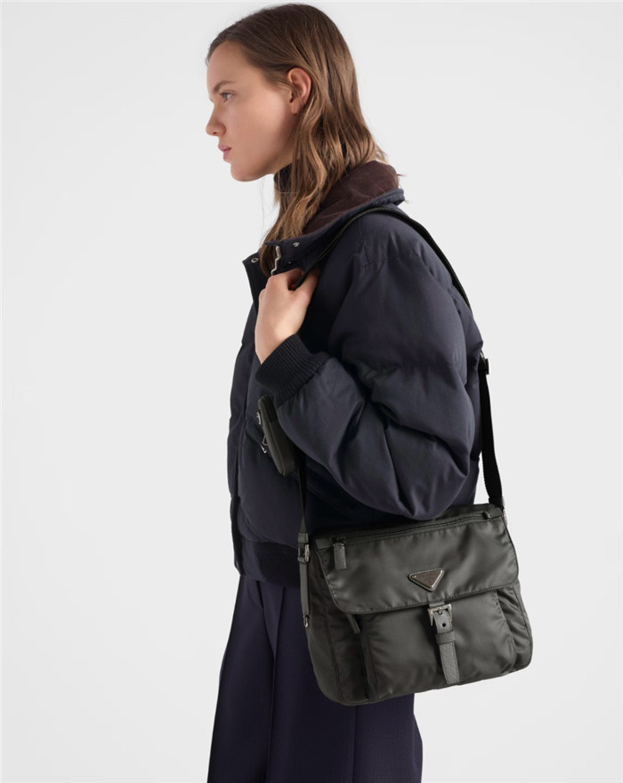 7위 PRADA 프라다 리나일론 숄더백 1BD994 2COLOR