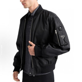 PRADA 프라다 트라이앵글 봄버 자켓