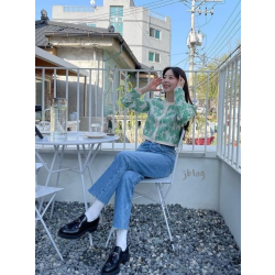 ●실사● 프라다 페이던트 삼각로고 로퍼