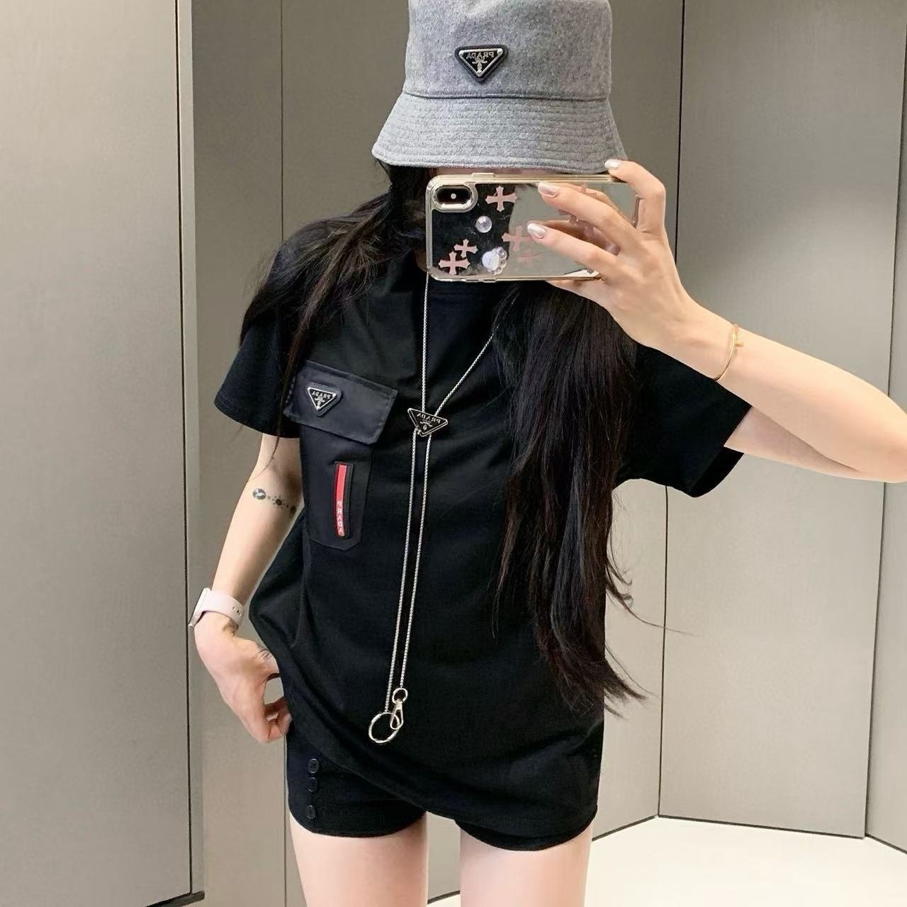 PRADA 프라다 반팔티