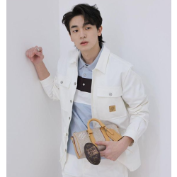 LOUIS VUITTON 루이비통 64317 로고 레더 패치 드로스트링 자켓