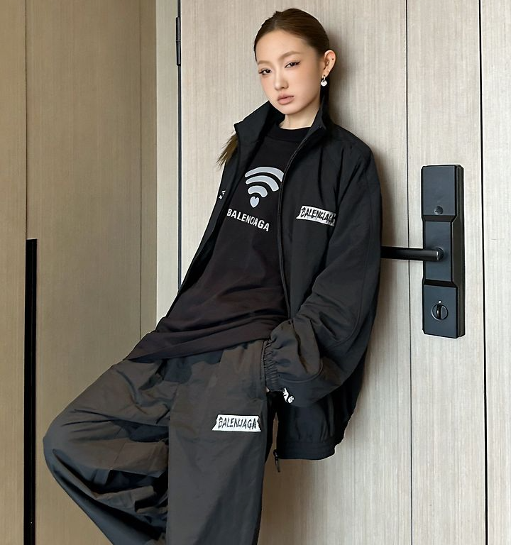 BALENCIAGA 발렌시아가 64237 마스킹 테이프 로고 트랙 자켓+팬츠 세트